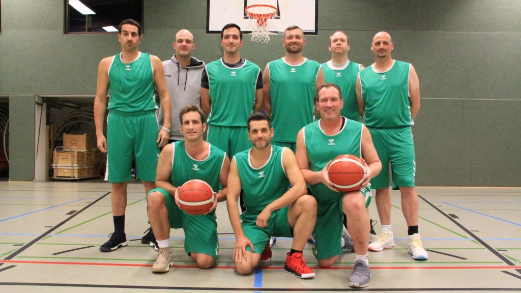 Die Basketball-Männer des SC Grün-Weiß Paderborn spielen in der Saison 2023-24 im 35. Jahr in der Basketball-Landesliga 8 des Westdeutschen Basketball Verbandes.